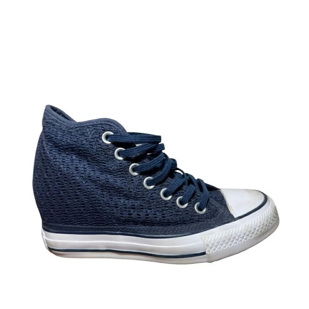 Women’s converse hidden heels sneakers size 6 blue